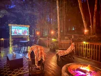 Outdoor Movie Theater/Storybook Chalet Beech Mtn/Vibrant Autumn Colors/Hot Tub