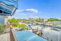 Vista Mar  Scenic 3BR Family Waterfront w Private Dock Hotels in North Miami