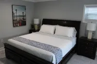 Spacious 4-bedroom house in fantastic Tampa with AC, WiFi