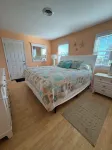Delightful Oceanside Home Steps to Tranquil Beach: Soak up the Sun and Seabreeze - balcony