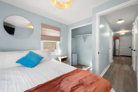 Charming 3BR Apt 1 Mile From Downtown Westerly. Short Drive to Mystic & Casinos.