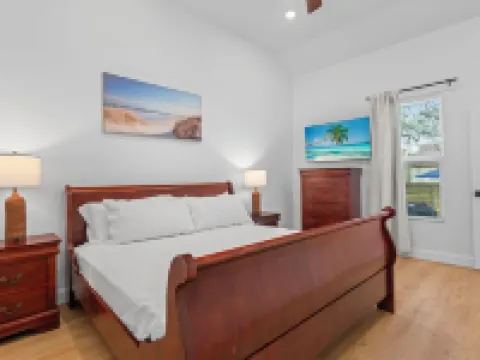 Charming Retreat w/ Bikes 格林科夫斯普林斯酒店