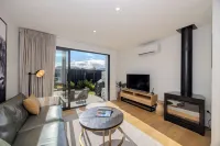Alpine Junction Townhouse Apartments, Lodge & Hotel