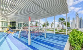 Ultra Luxury Emaar Beachfront - Private Beach and Pool