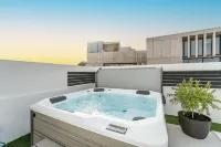 Apartment Sun Private Pool and Jacuzzi - Hot Tub