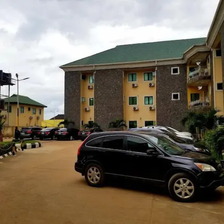 Rolak Hotel and Suites