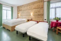 Hotel Meublè Oasi Cortina