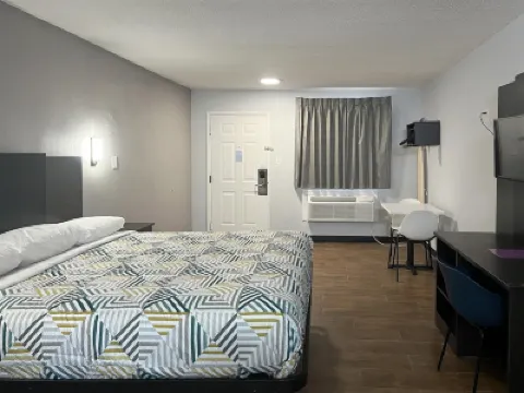 Studio 6 Suites Hurricane, WV Hotels in 