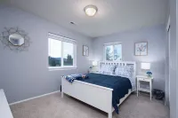 Xenia Retreat- North Roseburg Area Family Retreat with Seasonal Pool Hotels in Roseburg North