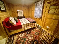 Camp Creaky Birch, cozy 2-bedroom cabin with privacy, firepit and deck.