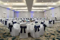 DoubleTree by Hilton Hotel Norfolk Airport - Uima-altaat