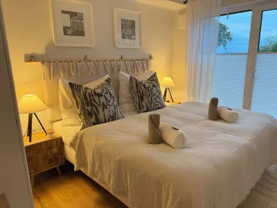 Elegant vacation home Seeidylle with a view of Lake Möhne and Ansberg Forest Hotels near Seepark Möhnesee