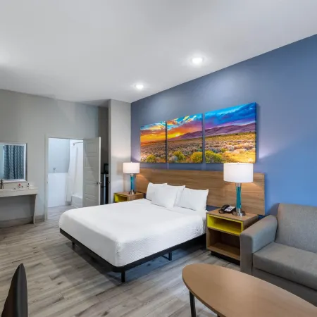 Days Inn & Suites by Wyndham Downtown/University of Houston