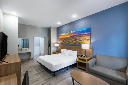 Days Inn & Suites by Wyndham Downtown/University of Houston