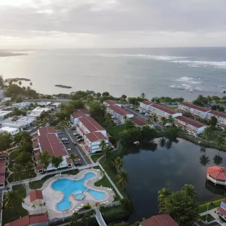 Lovely Dorado Beach Villa With King Size Bed