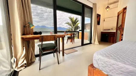 Relaxing Cottage with Panoramic Mountain, Waterfall & Coast Views, Sleeps 4