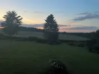 Beautiful old rustic house on two acres of overlooking fields in the back garden Hotels in Itchen Valley