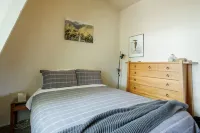 1970's Renovated,self contained 2 bedroom bach