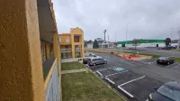 Copley Inn & Suites by OYO Akron Oh - Parking