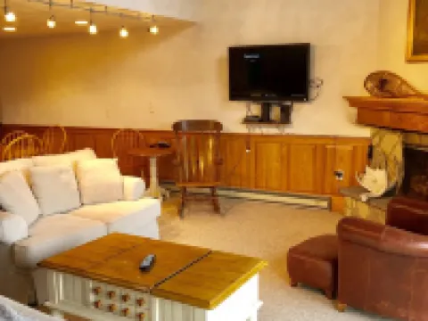 Beautiful Mountain View Condo near North Conway and Storyland Hotels in Glen