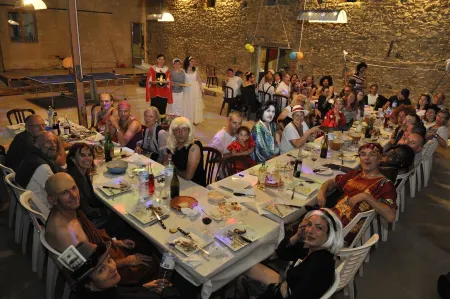 Ferme d'Antan Gers 2 party rooms 30+ heated pool spa .private lake fishing. Отели в г. Люпьяк