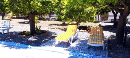 EL AULAGAR FARM Отели рядом с достопримечательностью «Mini-Camping Ardalejo / Call first - reservation only!»