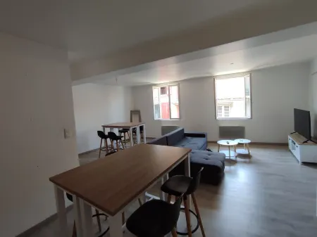 A 20 min des Stations Appartement Très Paisible