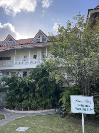 1 Bedroom Ocean view Apartment, The Lagoons Отели в г. Монтего-Бей