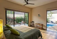 Charming 4-bedroom house with AC and WiFi in delightful La Crucecita Huatulco