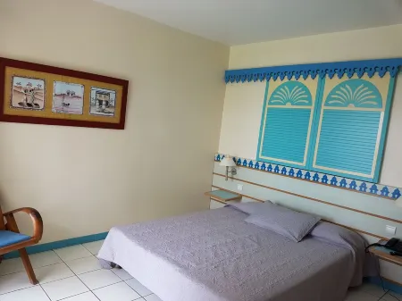 CHARMING STUDIO with swimming pool in Martinique