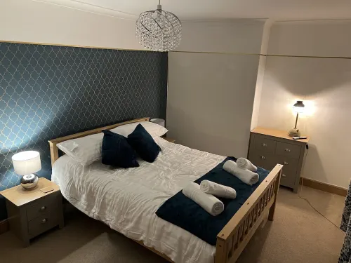 Comfortable three bed home just moments from cliffs Hotels in Buckie