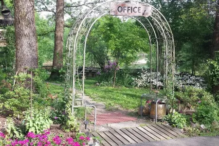 Ouachita Rose - Private Cabin with Hot Tub