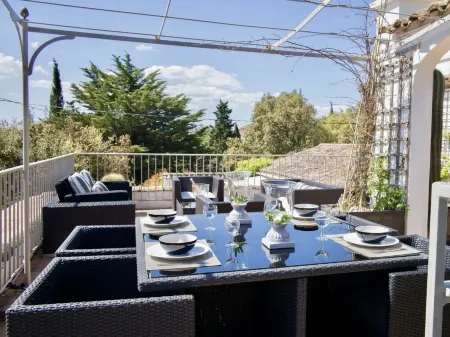 Exceptional Accommodation With Private  Pool And Sea Views