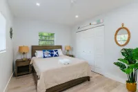 Beach House- BBQ, Patio, Hammock, Family-friendly
