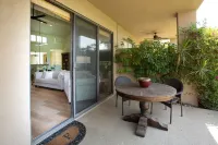 Sunny Palm Desert Escape on Golf Course