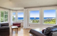 Breathtaking Views & Elevator! Room for Everyone!