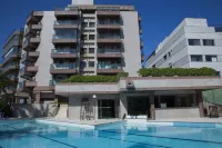 Leisure, tourism and work with high-speed internet by the sea