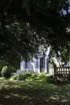 Cottage for 6 people at Domaine de la Forçate with swimming pool in the park.