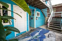 Moon Apartments Standard Room #6 Hotels in Utila