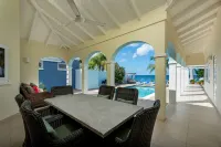Tropical oceanfront villa, full AC, private pool, great diving and snorkeling