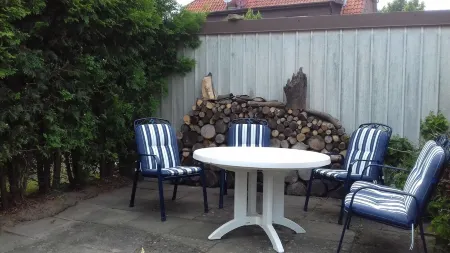 Families with children or craftsmen are very welcome!