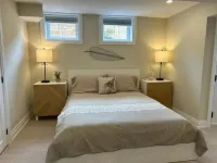 LakeView 2BR: Easy Access & Modern Comfort