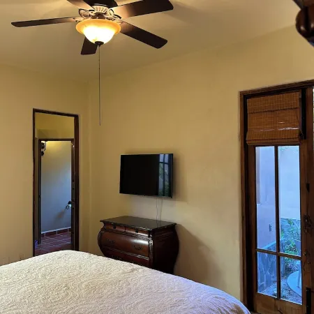 Bahia Encantada Elegant Casa Steps to Sea and Hotel