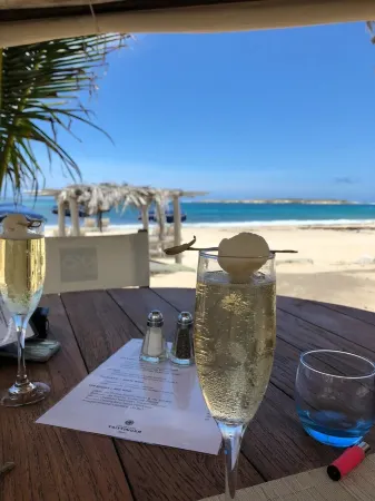 Studio Ocean Sunrise, breathtaking sea view, swimming pool on Orient Bay beach