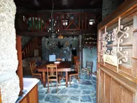 Penhas shelter Hotels in Manteigas