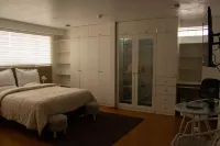 APARTAMENTO PENTHOUSE  DE 350 M2, CON VISTA PANORAMICA DE LA CIUDAD.