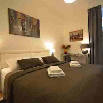 Grand Luxury - Collection Hastalska - Old Town Square Rooms