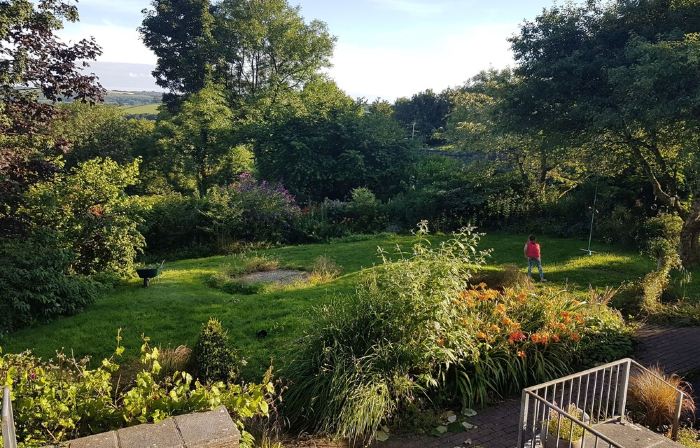 Escape to Pembrokeshire! Charming, spacious cottage - well located for exploring
