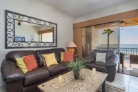Oceanview Retreat on Sandy Beach at the Sea