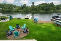 Anchors Away: Modern Irish Hills Lakefront w/ Beach, Dock, Kayaks, Cornhole